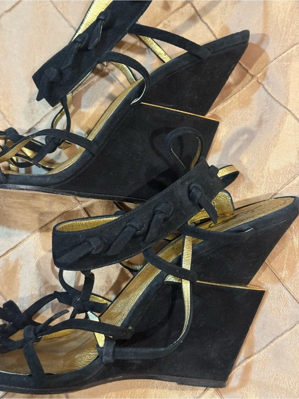 Yves Saint Laurent chic ysl